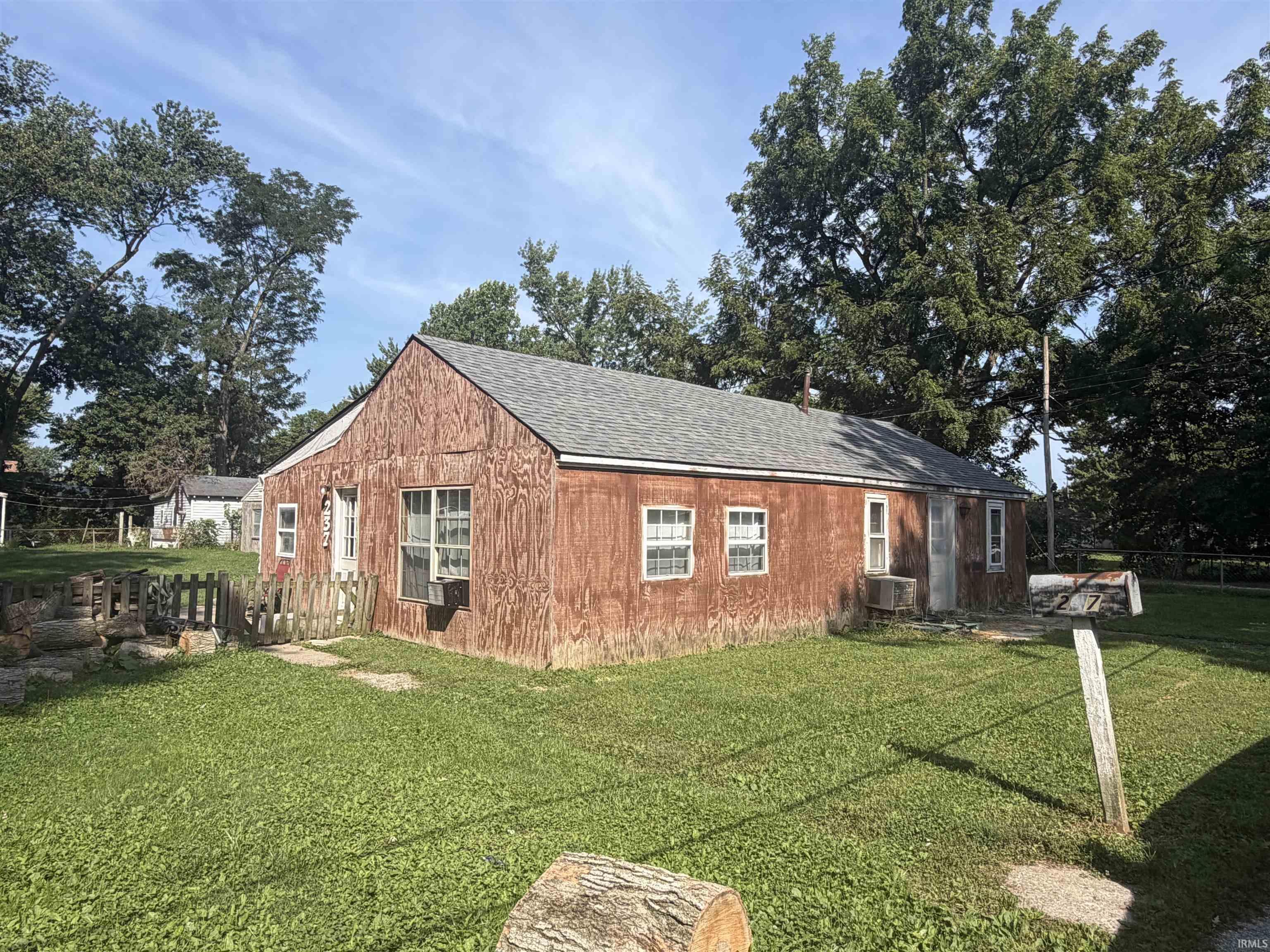 237 E 11th Street Jonesboro IN 46938