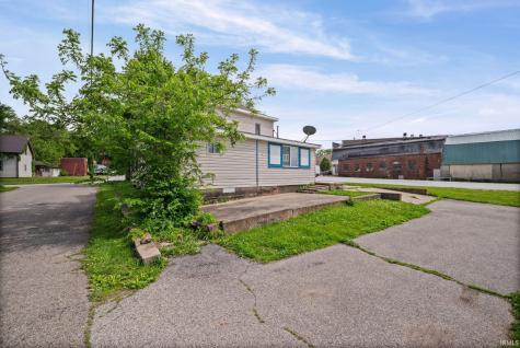 128 N Perry Street Attica IN 47918