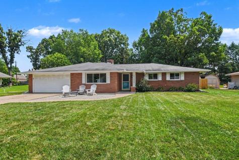 52666 Highland Drive South Bend IN 46635