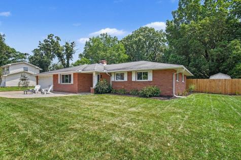 52666 Highland Drive South Bend IN 46635