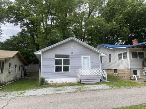 414 W Coy Avenue Silver Lake IN 46982