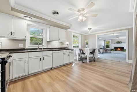 4110 Thorton Drive Fort Wayne IN 46815