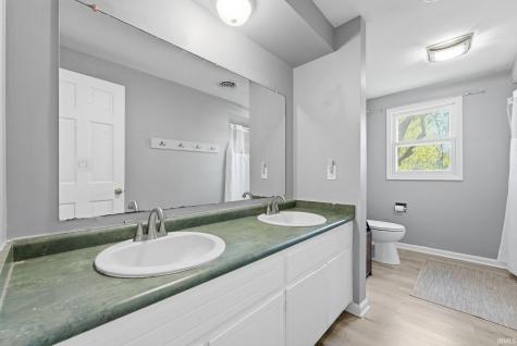 4110 Thorton Drive Fort Wayne IN 46815