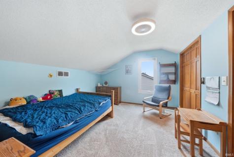 2204 Cedarwood Way Fort Wayne IN 46804