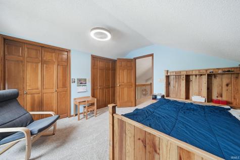 2204 Cedarwood Way Fort Wayne IN 46804