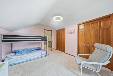 2204 Cedarwood Way Fort Wayne IN 46804
