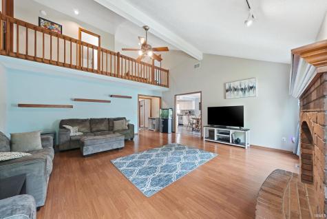 2204 Cedarwood Way Fort Wayne IN 46804