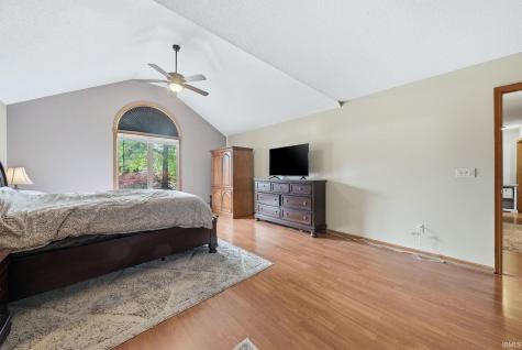 2204 Cedarwood Way Fort Wayne IN 46804
