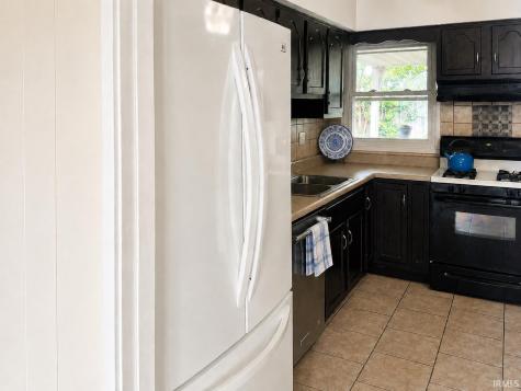 525 W Mill Road Evansville IN 47710