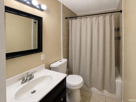 525 W Mill Road Evansville IN 47710