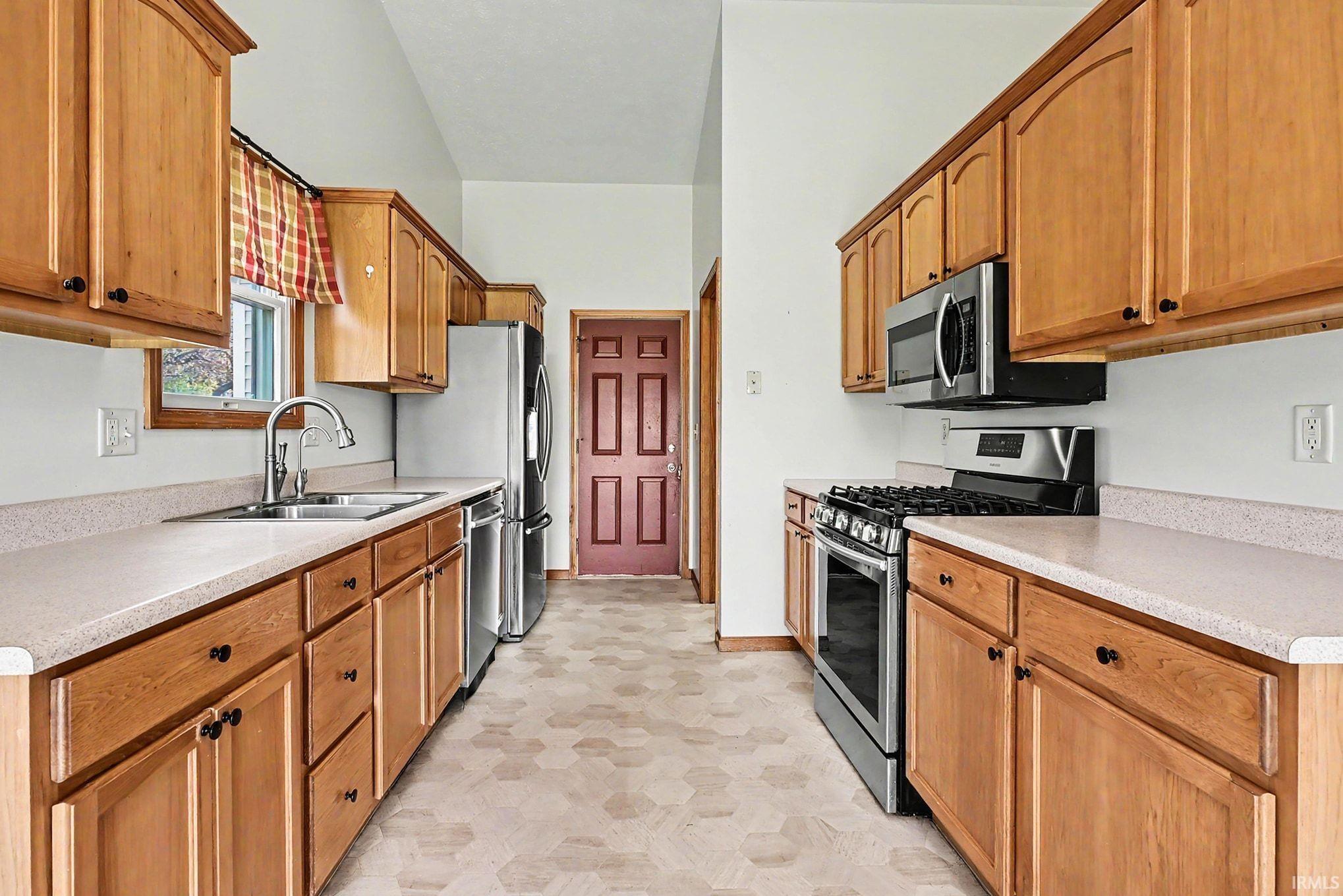 1001 Colonial Manor Drive Goshen IN 46526