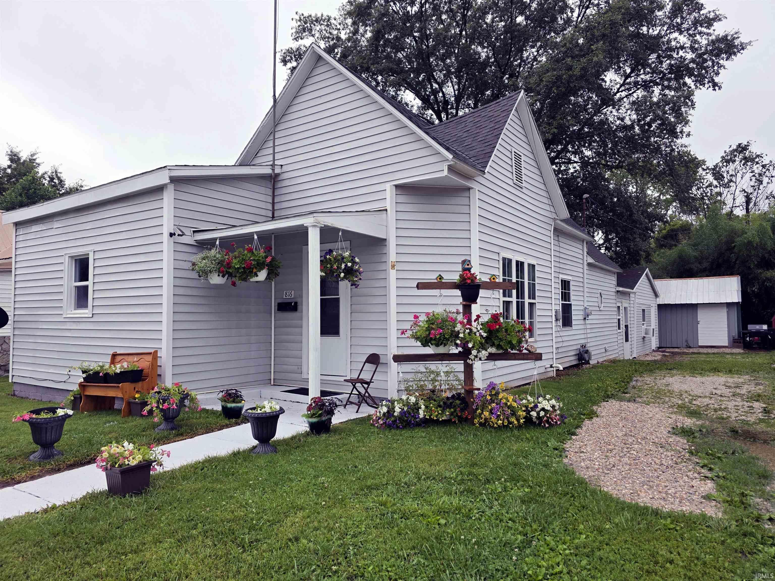 816 S Main Street Bicknell IN 47512