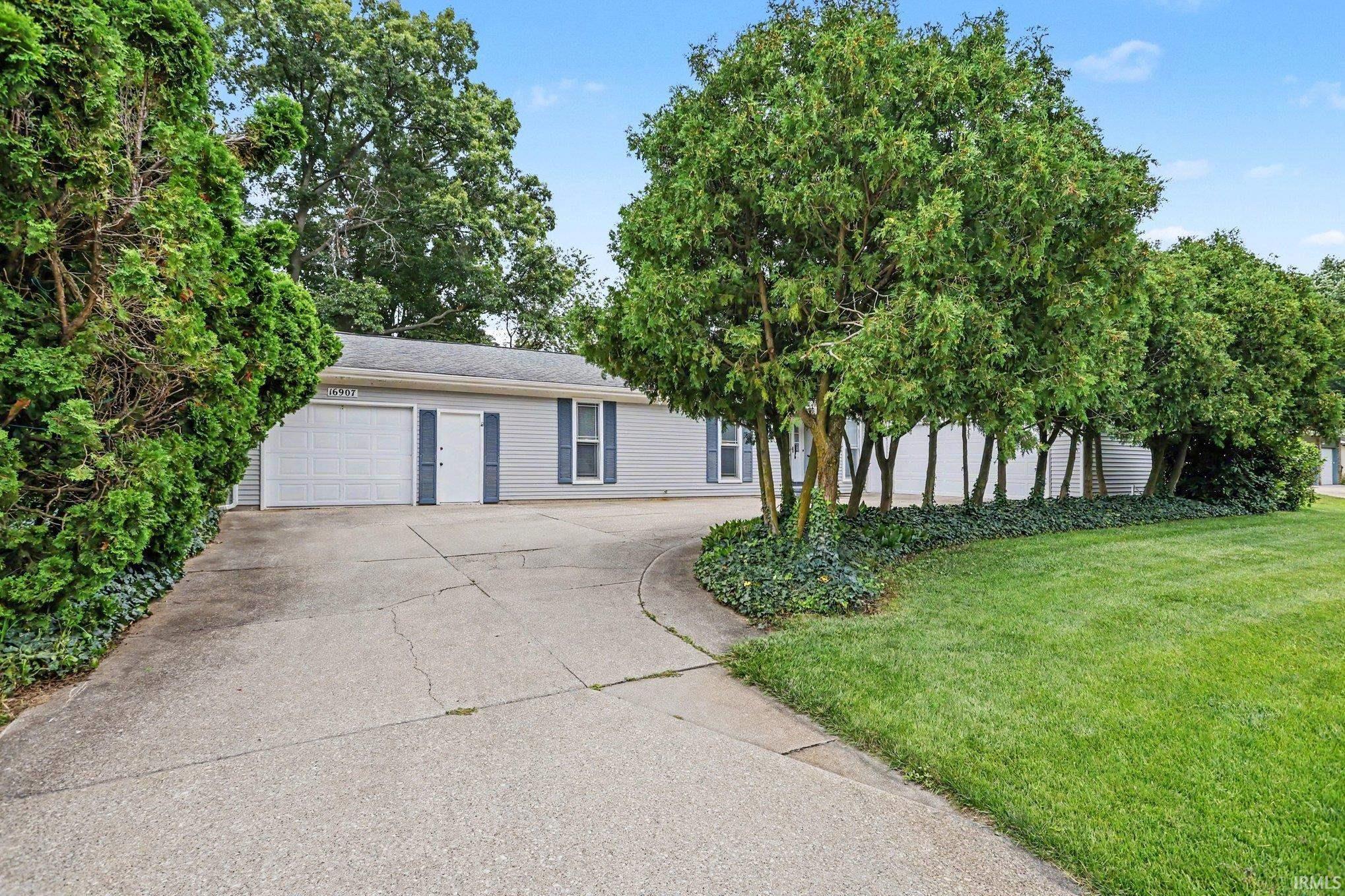 16907 Colony Drive South Bend IN 46635