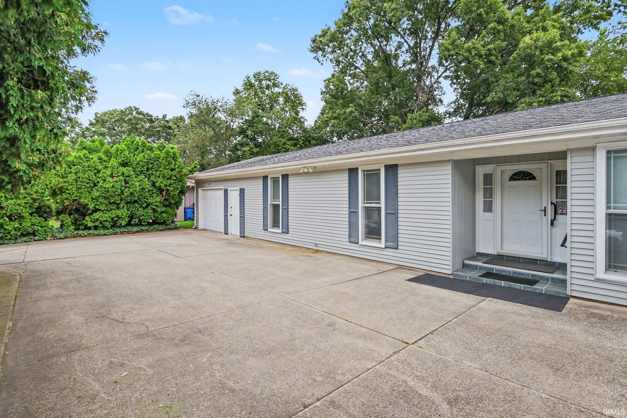 16907 Colony Drive South Bend IN 46635