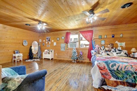 1320 Peerless Road Bedford IN 47421