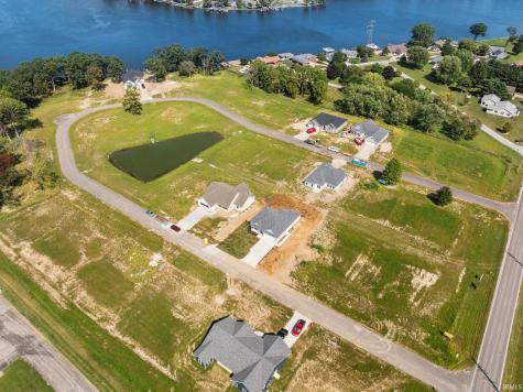 2121 Deepwater Loop Monticello IN 47960