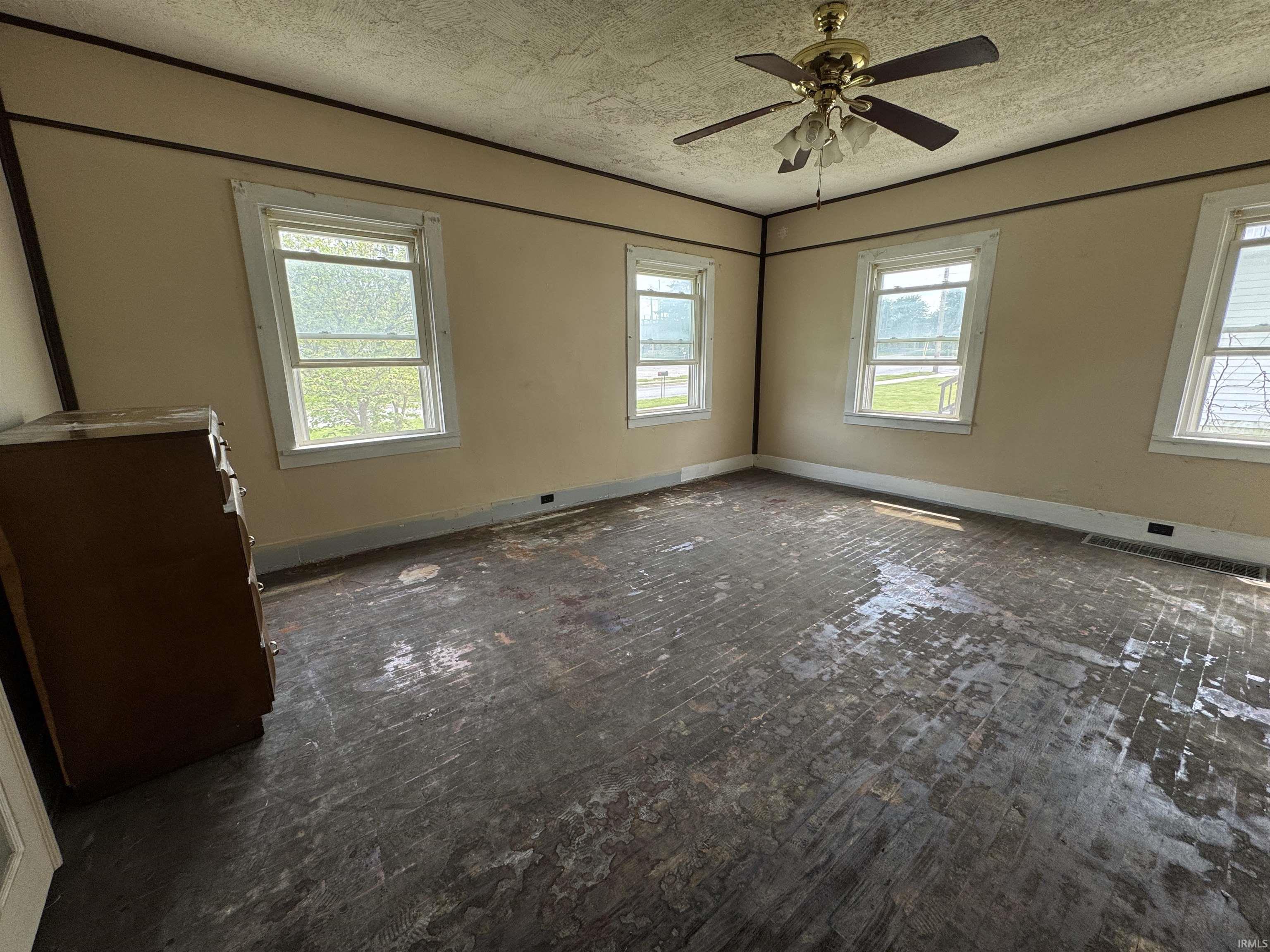 416 S Poplar Street Lagrange IN 46761