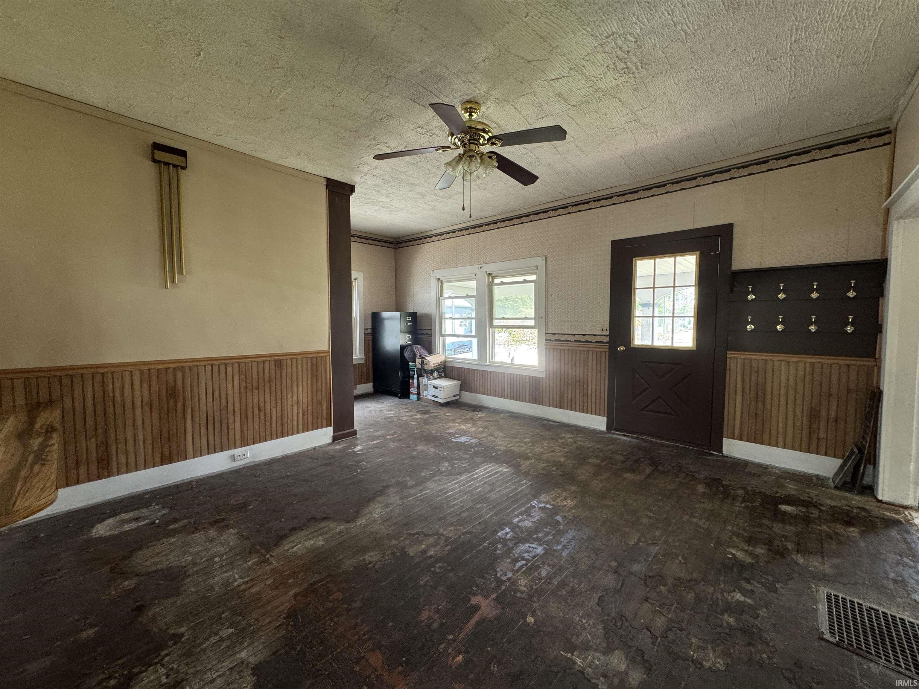 416 S Poplar Street Lagrange IN 46761