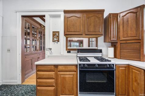 103 E Walnut Street Chalmers IN 47929