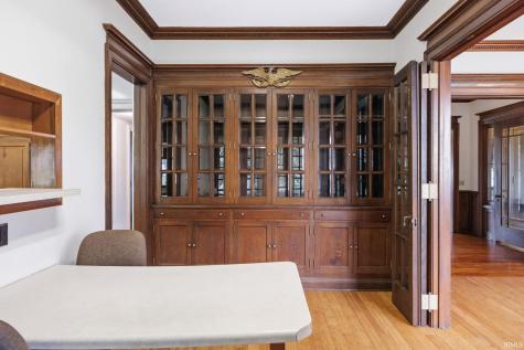 103 E Walnut Street Chalmers IN 47929