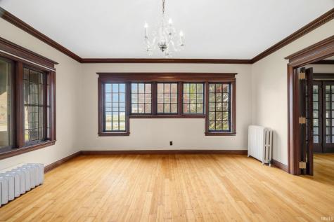 103 E Walnut Street Chalmers IN 47929