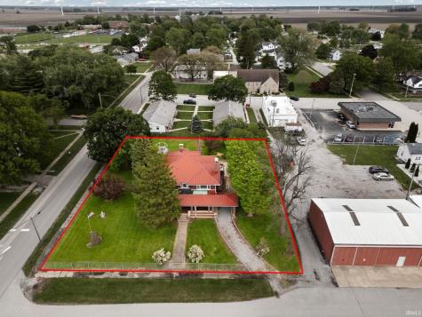 103 E Walnut Street Chalmers IN 47929