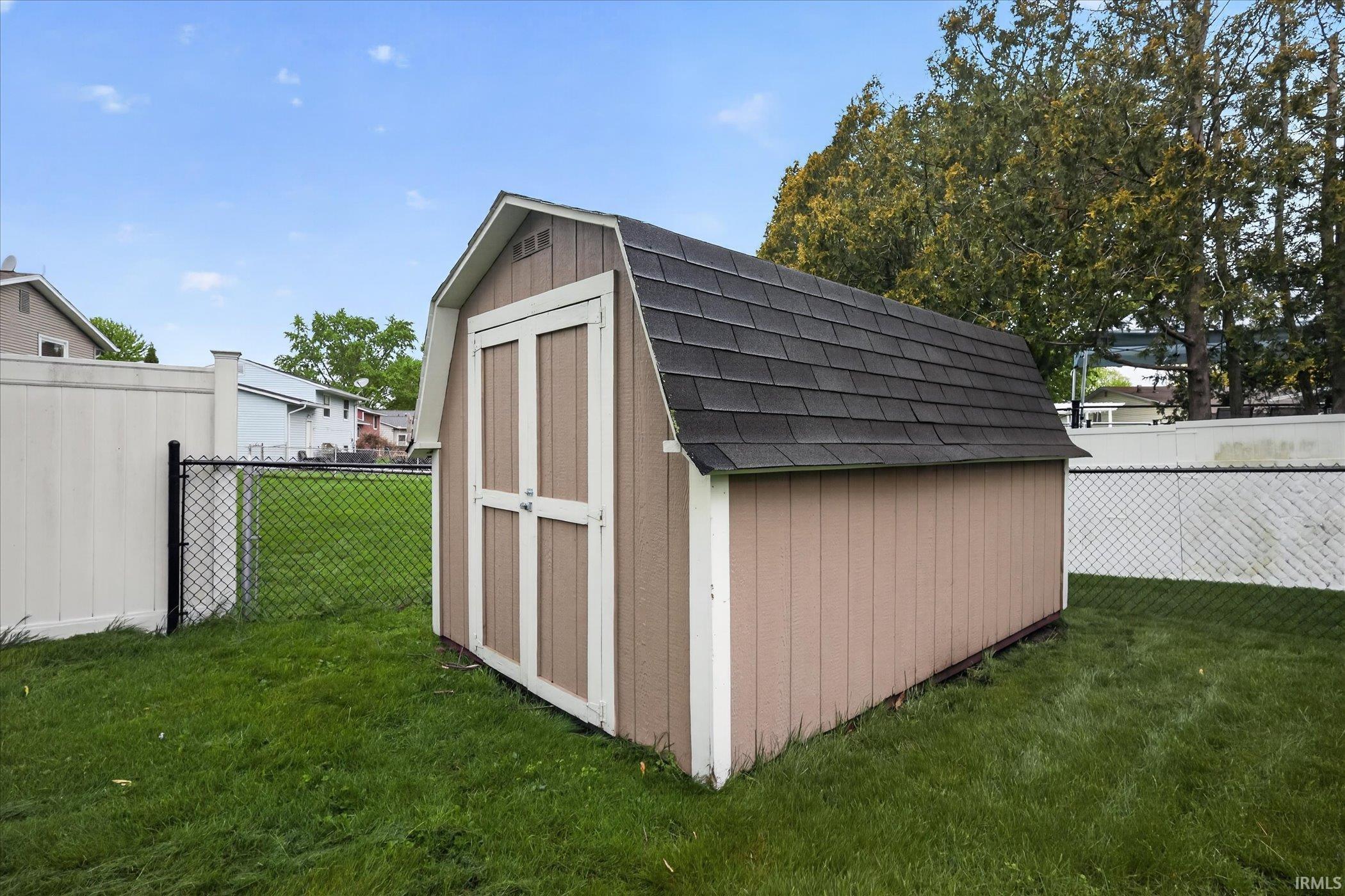 2802 Hampton Road Mishawaka IN 46544