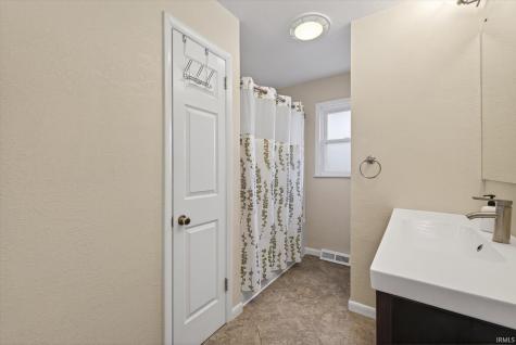 4527 E Deckard Drive Bloomington IN 47408