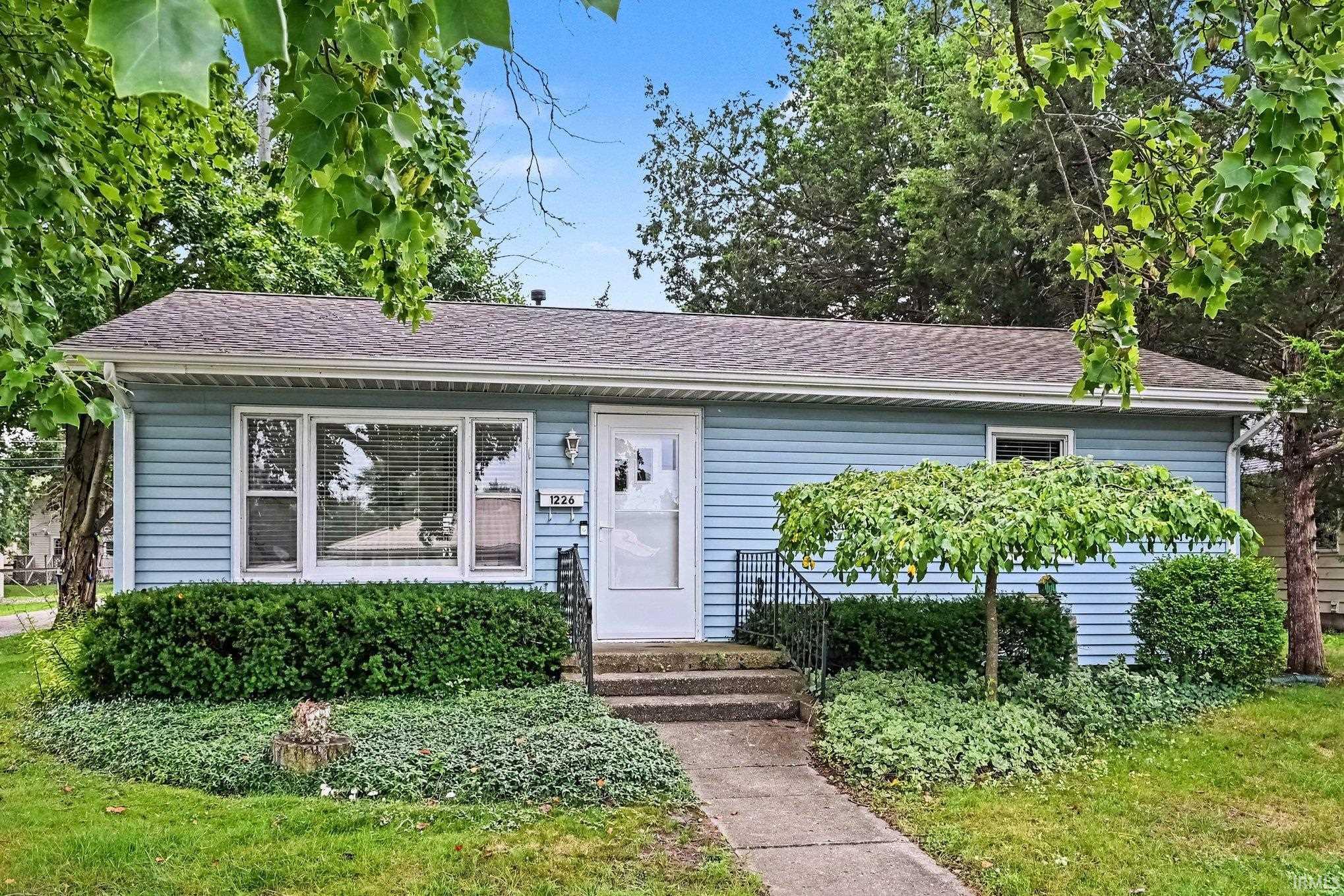 1226 E Clark Street Warsaw IN 46580