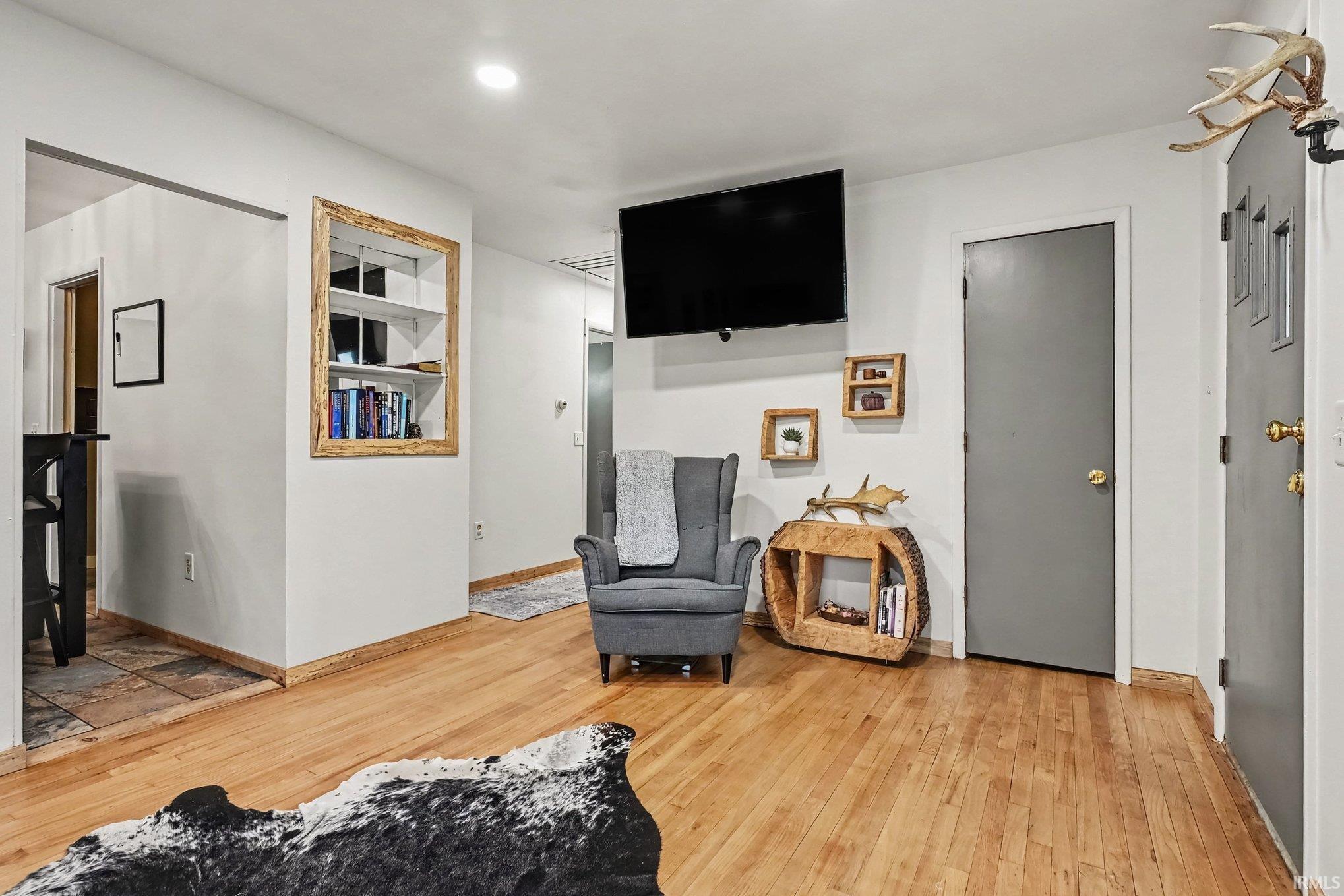 1226 E Clark Street Warsaw IN 46580