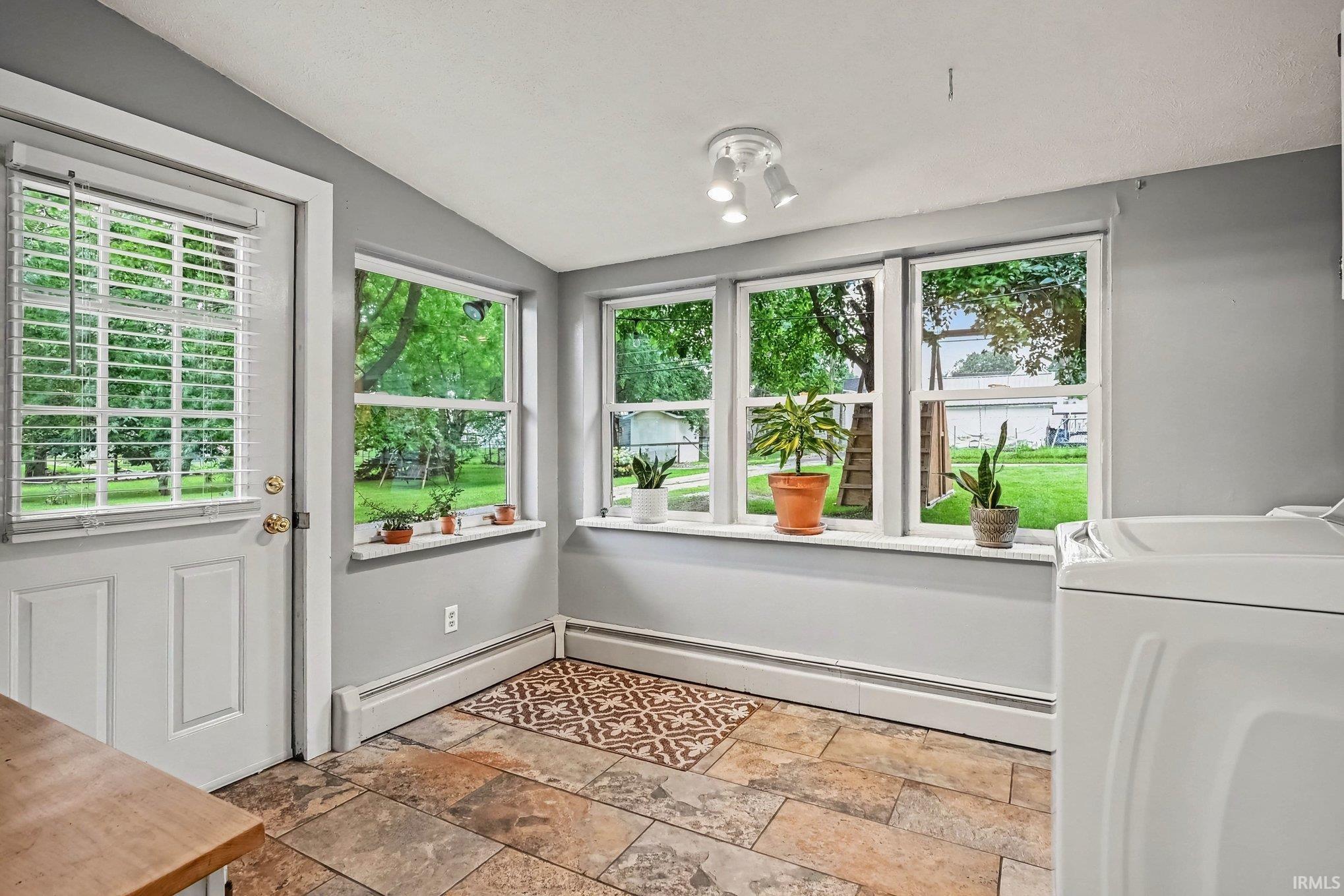 1226 E Clark Street Warsaw IN 46580