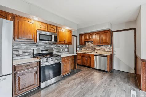 305 W 7th Street Auburn IN 46706
