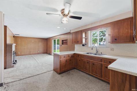 2710 Reed Road Fort Wayne IN 46815