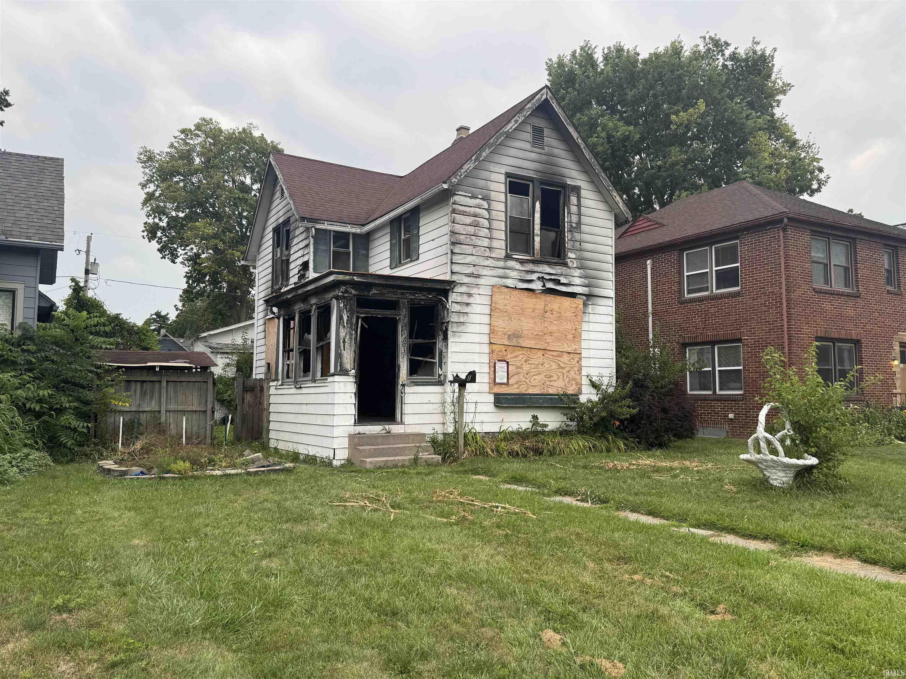 1031 Edgewater Avenue Fort Wayne IN 46805