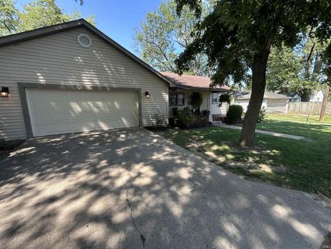 206 S Jefferson Street Bicknell IN 47512