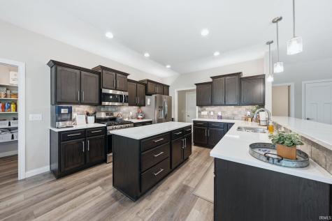 5801 Lourdais Court Fort Wayne IN 46818