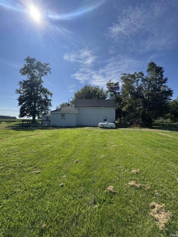 8065 S 320 W Jonesboro IN 46938