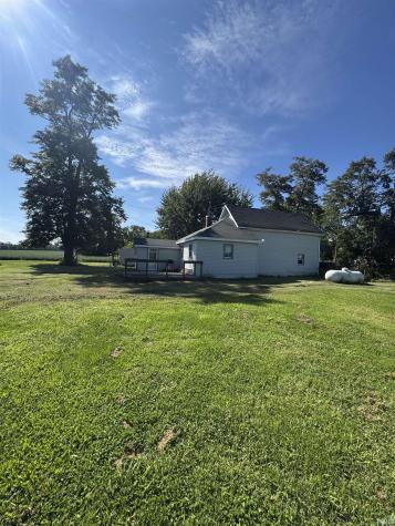 8065 S 320 W Jonesboro IN 46938