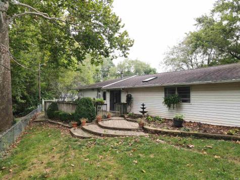 1225 S Colony Court Yorktown IN 47396