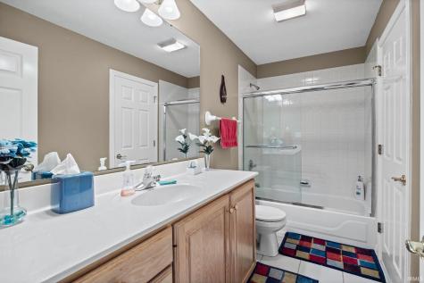 1802 Danielle Lane West Lafayette IN 47906
