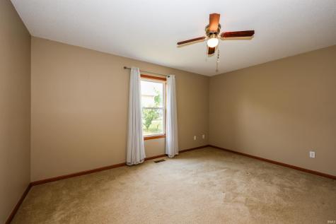 2021 Granny Smith Place Kendallville IN 46755