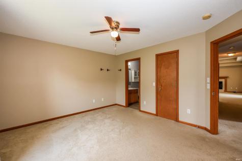 2021 Granny Smith Place Kendallville IN 46755