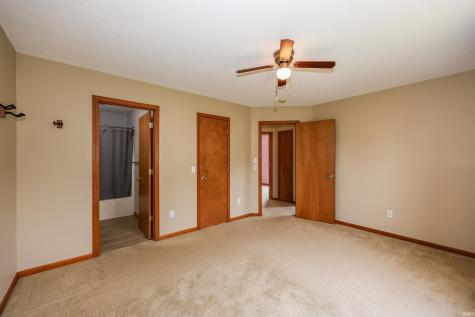 2021 Granny Smith Place Kendallville IN 46755