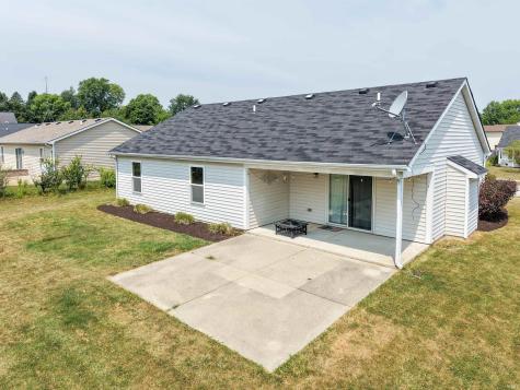 2021 Granny Smith Place Kendallville IN 46755