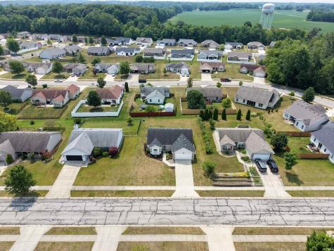 2021 Granny Smith Place Kendallville IN 46755