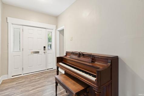 804 Kinnaird Avenue Fort Wayne IN 46807