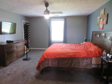 9621 W 575 S Owensville IN 47665