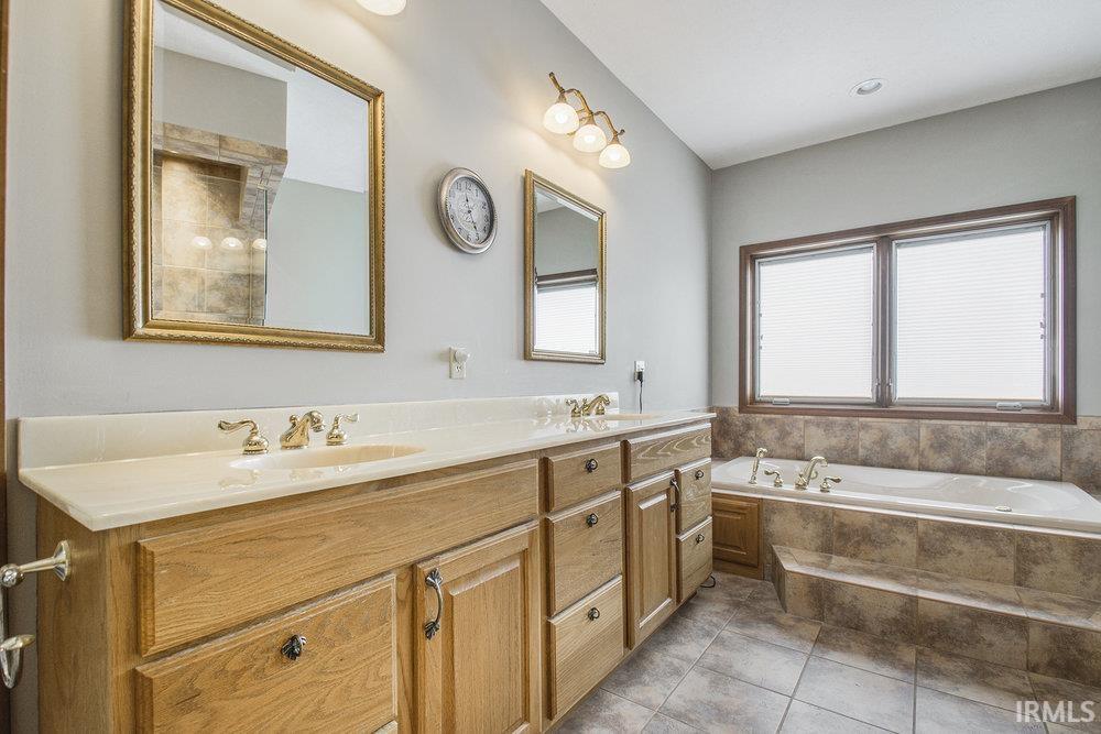 8173 E Walnut Ridge New Carlisle IN 46552