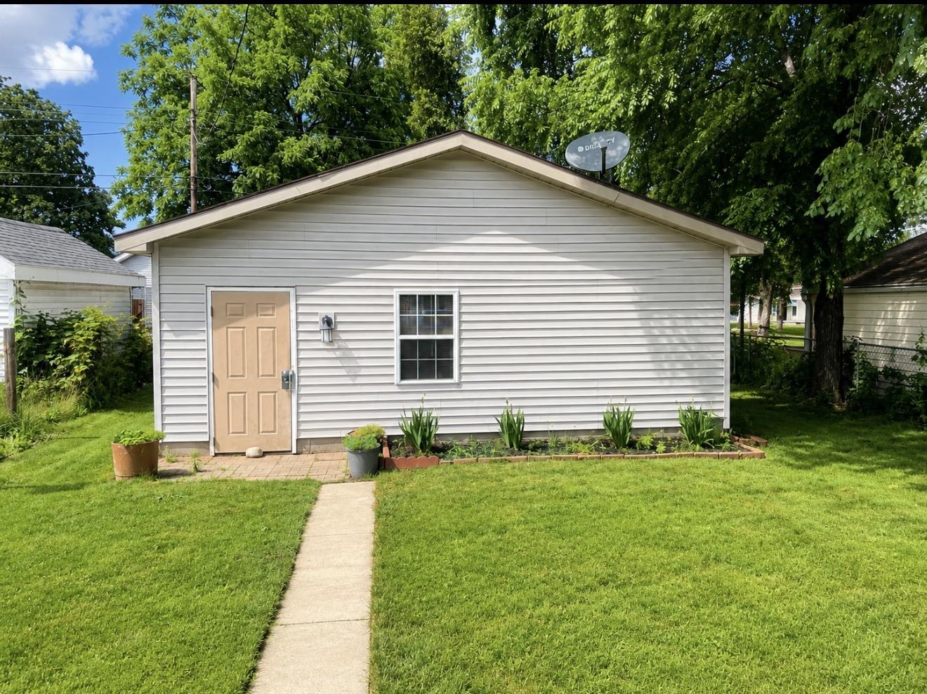 1413 E Fox Street South Bend IN 46613