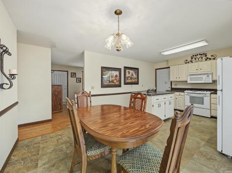 8358 Albert Drive Wadesville IN 47638